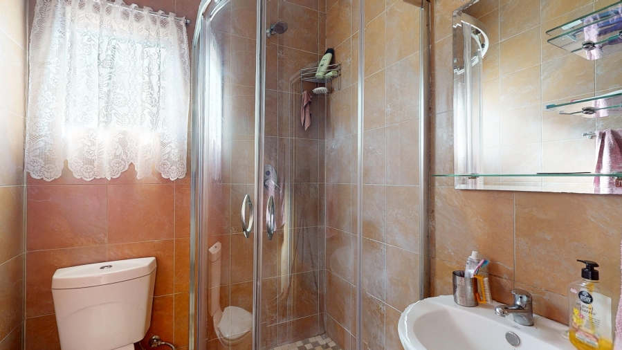 6 Bedroom Property for Sale in Freeway Park Gauteng