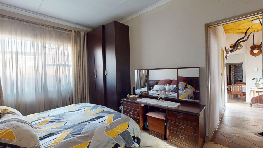 6 Bedroom Property for Sale in Freeway Park Gauteng