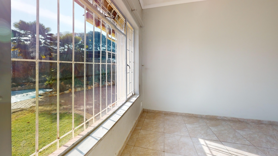 6 Bedroom Property for Sale in Freeway Park Gauteng