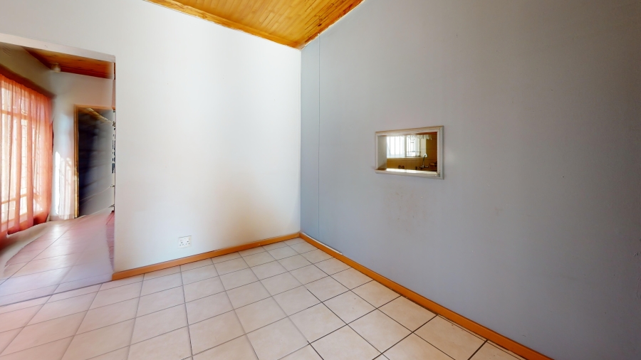 6 Bedroom Property for Sale in Freeway Park Gauteng