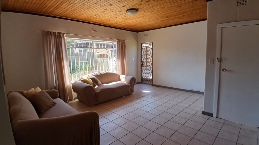 6 Bedroom Property for Sale in Freeway Park Gauteng