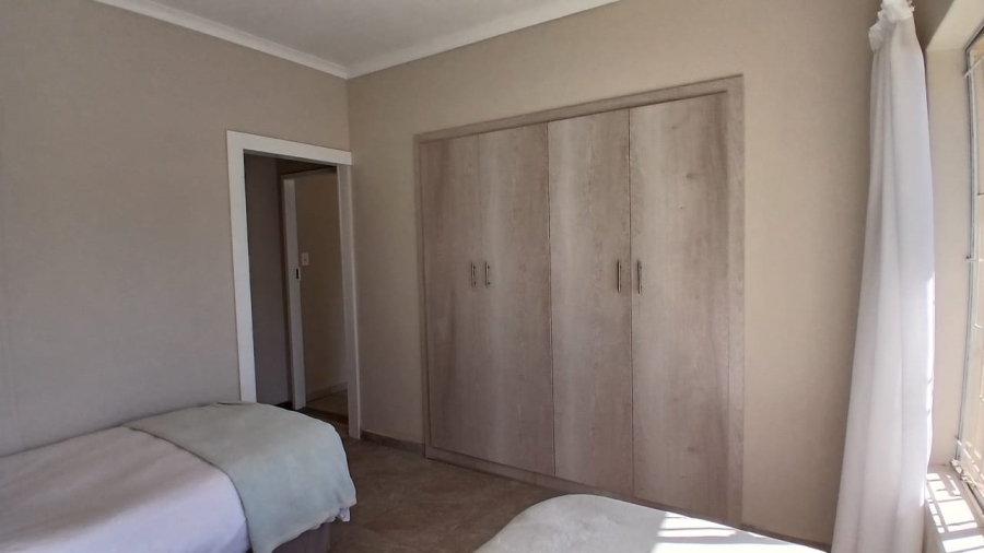 6 Bedroom Property for Sale in Freeway Park Gauteng
