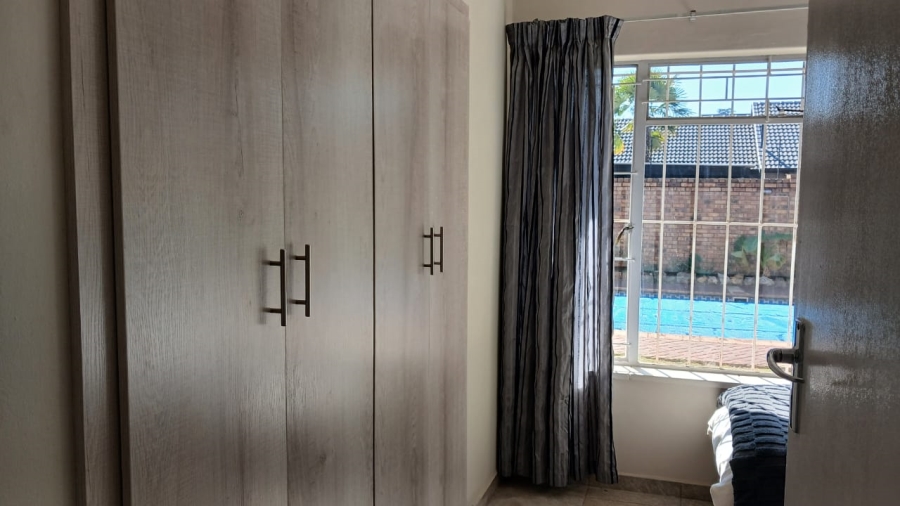 6 Bedroom Property for Sale in Freeway Park Gauteng