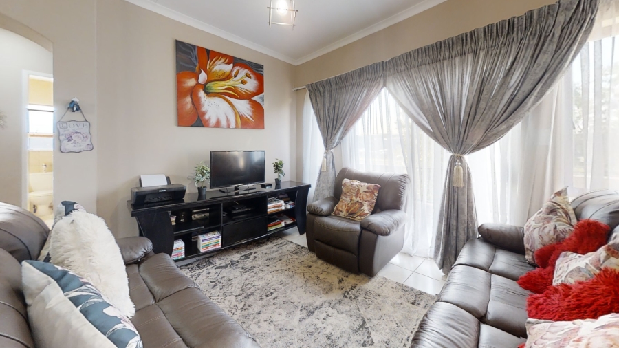 2 Bedroom Property for Sale in Jansenpark Gauteng