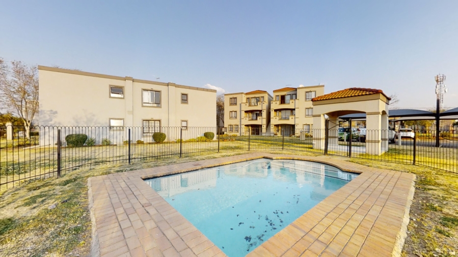 2 Bedroom Property for Sale in Jansenpark Gauteng