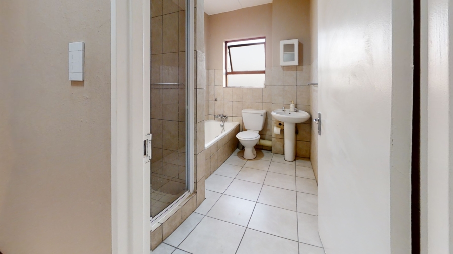 2 Bedroom Property for Sale in Jansenpark Gauteng