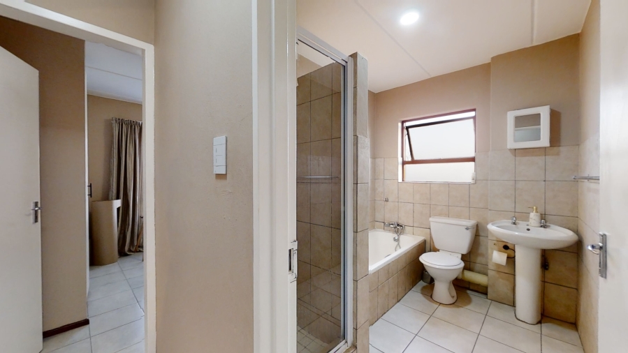 2 Bedroom Property for Sale in Jansenpark Gauteng