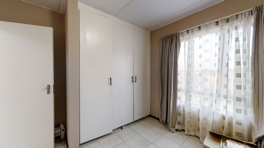 2 Bedroom Property for Sale in Jansenpark Gauteng