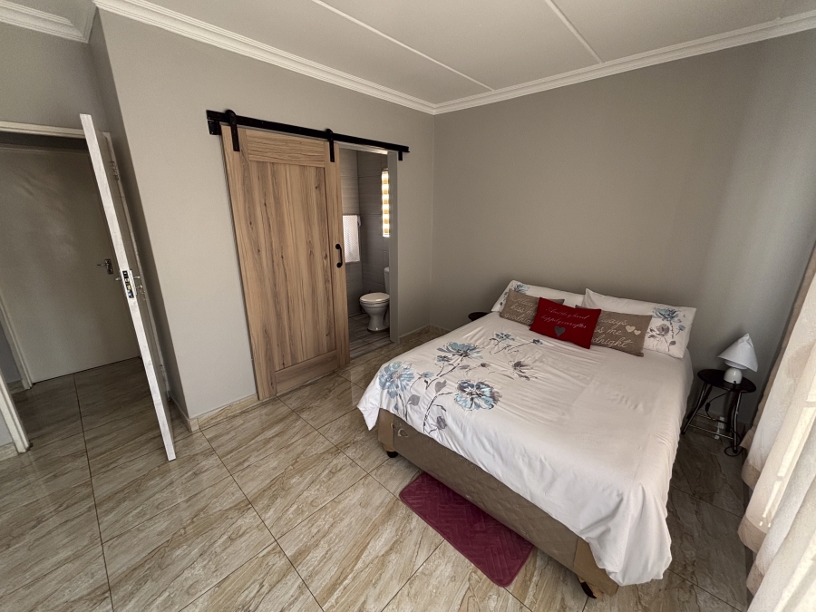 To Let 2 Bedroom Property for Rent in Noordwyk Gauteng