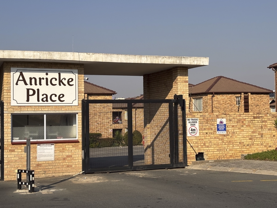 To Let 2 Bedroom Property for Rent in Noordwyk Gauteng