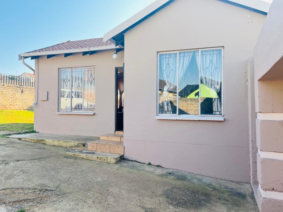 3 Bedroom Property for Sale in Groblerpark Gauteng