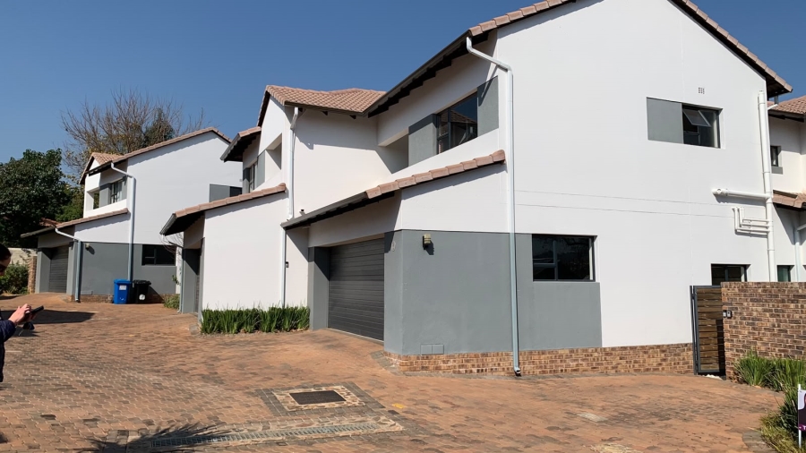3 Bedroom Property for Sale in Ruimsig Gauteng
