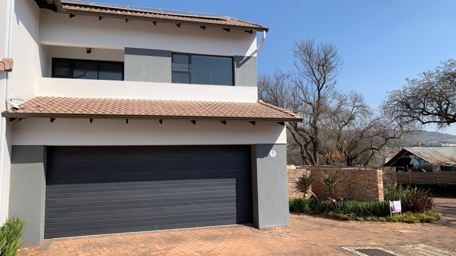3 Bedroom Property for Sale in Ruimsig Gauteng