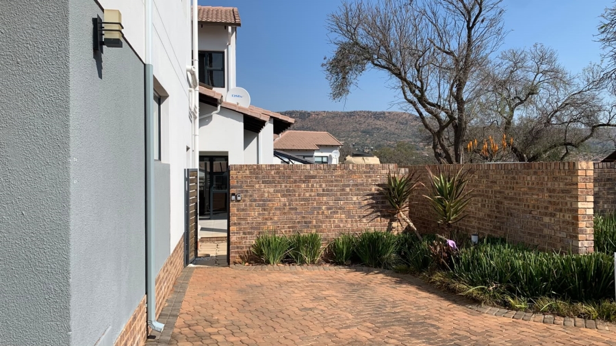 3 Bedroom Property for Sale in Ruimsig Gauteng