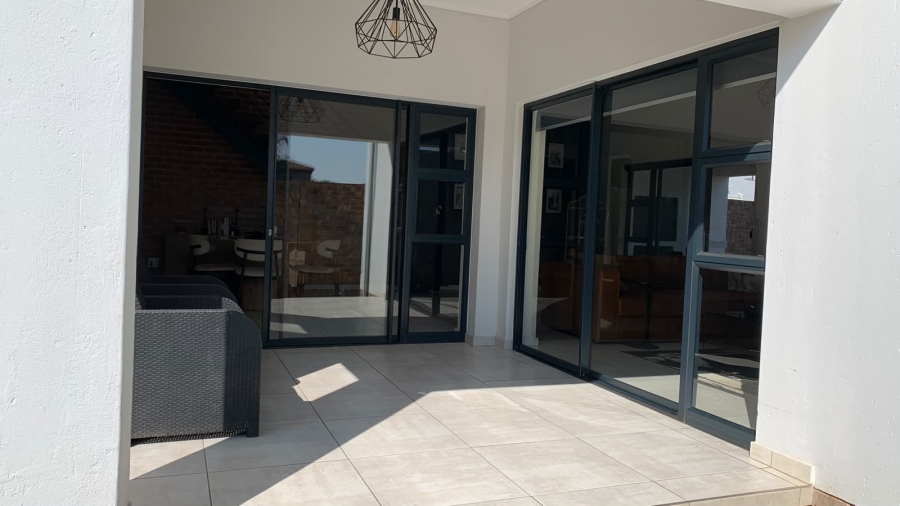 3 Bedroom Property for Sale in Ruimsig Gauteng