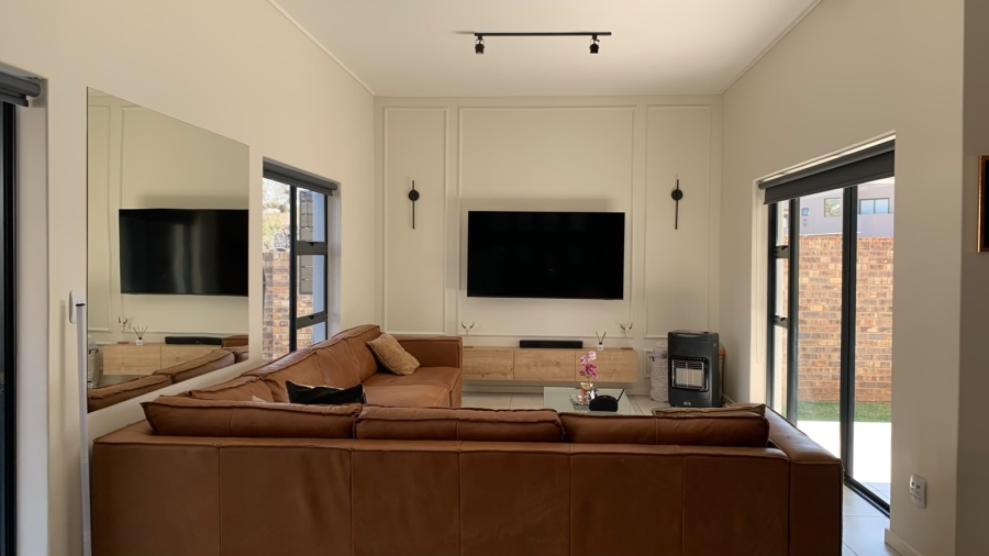 3 Bedroom Property for Sale in Ruimsig Gauteng