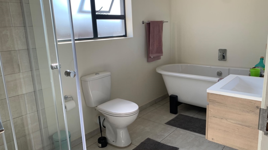 3 Bedroom Property for Sale in Ruimsig Gauteng