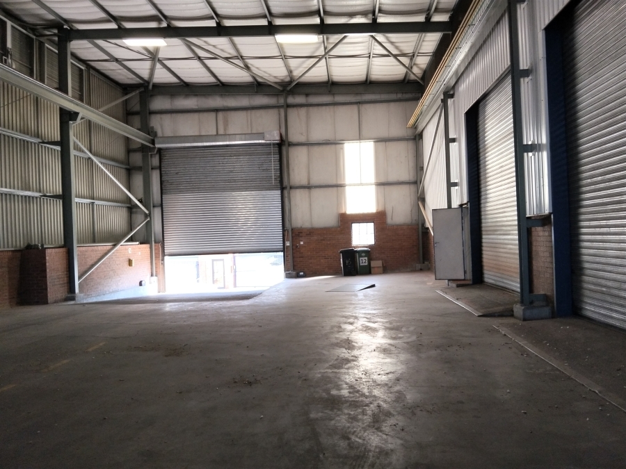 To Let Commercial Property for Rent in Strijdom Park Gauteng