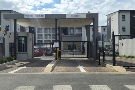 2 Bedroom Property for Sale in Grand Central Gauteng