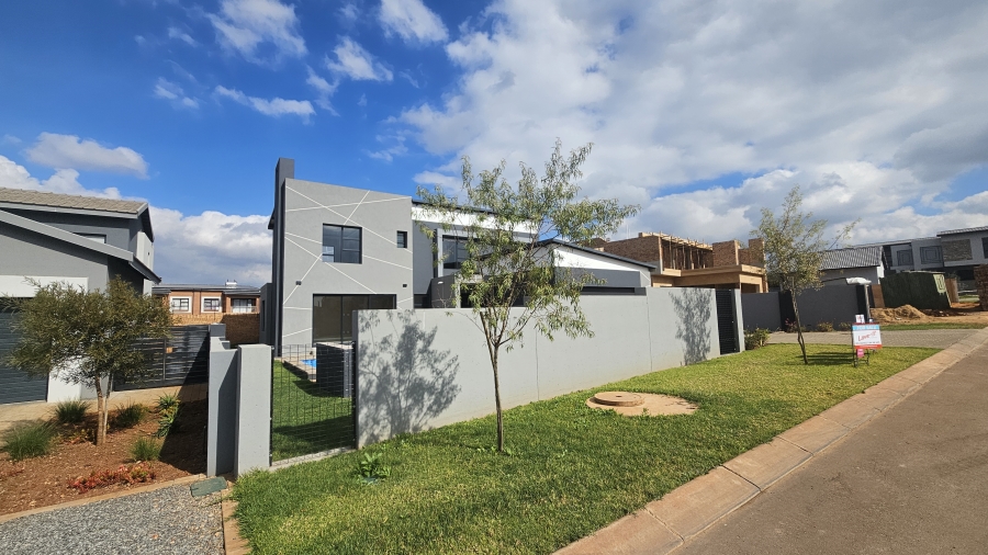 4 Bedroom Property for Sale in Fountainbrook Estate Gauteng