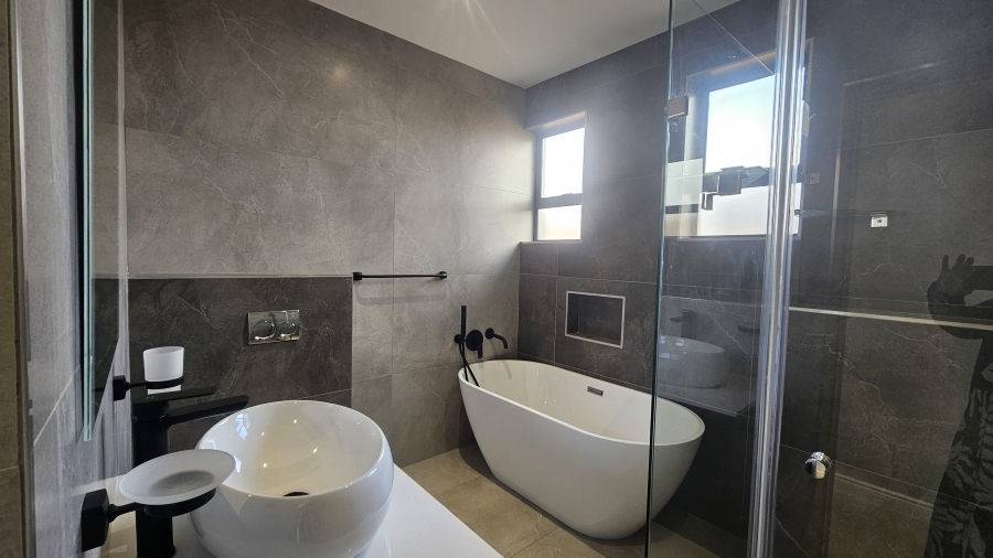 4 Bedroom Property for Sale in Fountainbrook Estate Gauteng