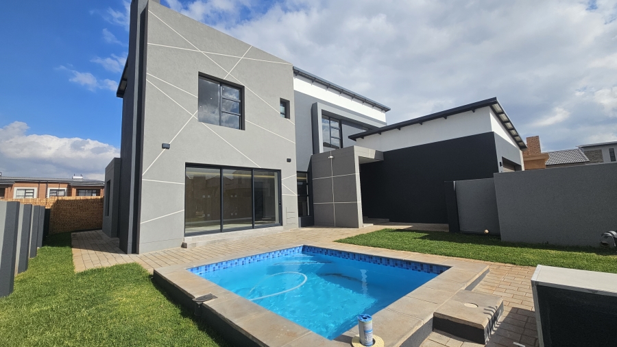 4 Bedroom Property for Sale in Fountainbrook Estate Gauteng