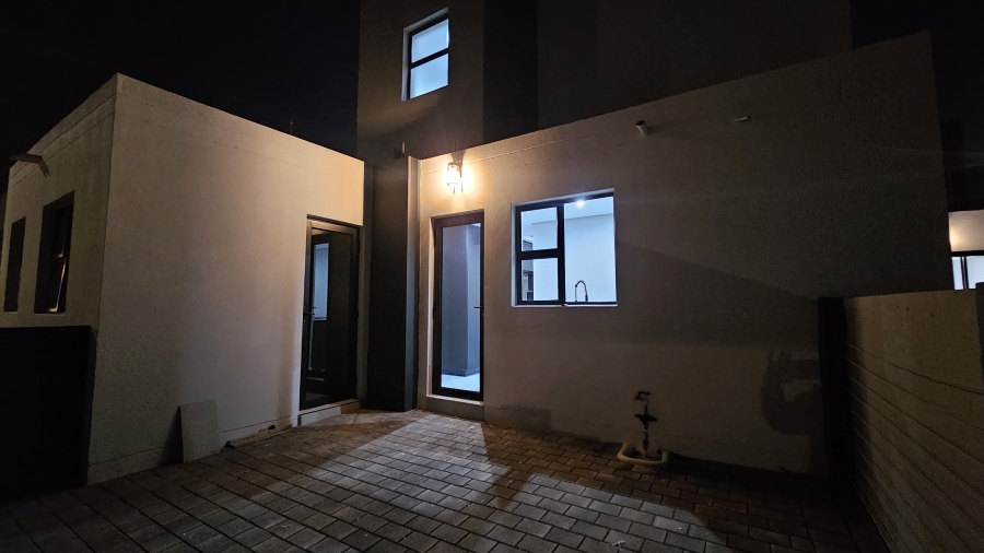 4 Bedroom Property for Sale in Fountainbrook Estate Gauteng