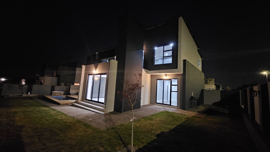 4 Bedroom Property for Sale in Fountainbrook Estate Gauteng