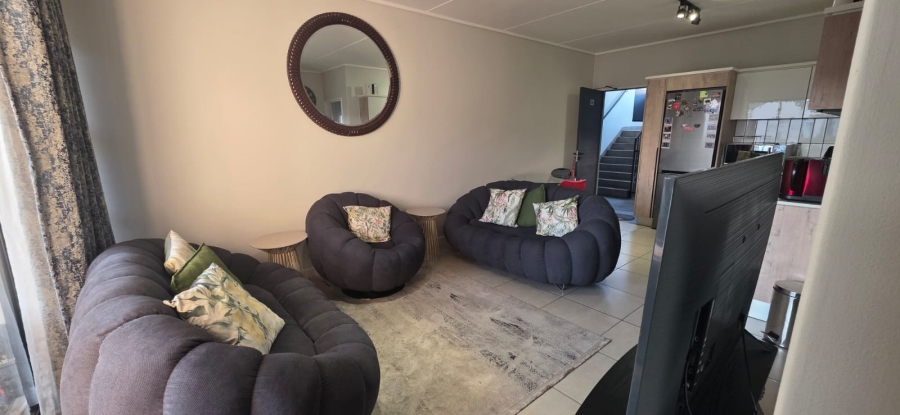 To Let 2 Bedroom Property for Rent in Linbro Park Gauteng