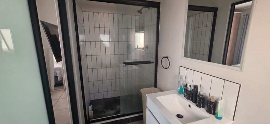 To Let 2 Bedroom Property for Rent in Linbro Park Gauteng