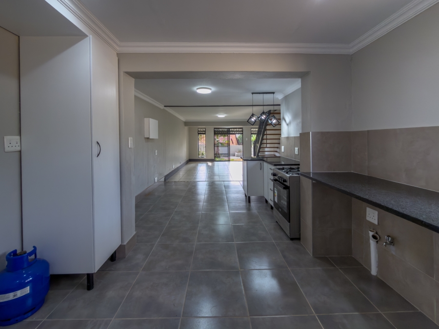 4 Bedroom Property for Sale in Garsfontein Gauteng