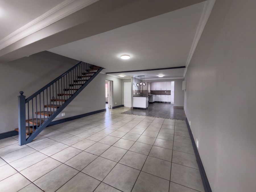 4 Bedroom Property for Sale in Garsfontein Gauteng