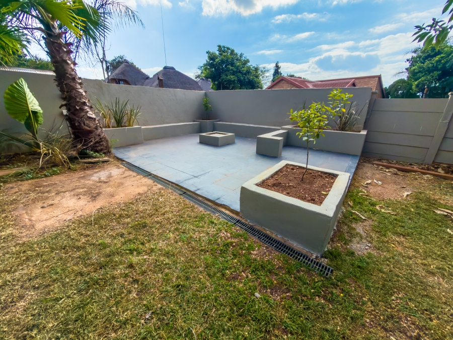 4 Bedroom Property for Sale in Garsfontein Gauteng