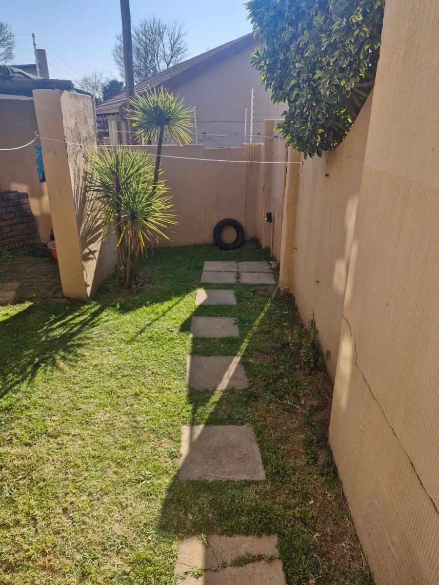 1 Bedroom Property for Sale in Norkem Park Gauteng