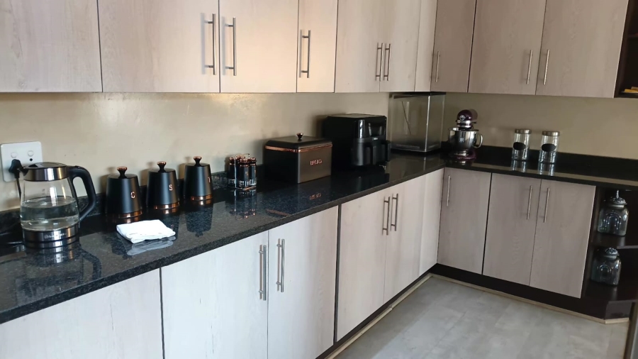 To Let 3 Bedroom Property for Rent in Kenleaf Gauteng