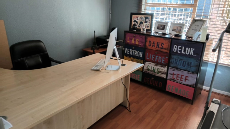 To Let 3 Bedroom Property for Rent in Kenleaf Gauteng