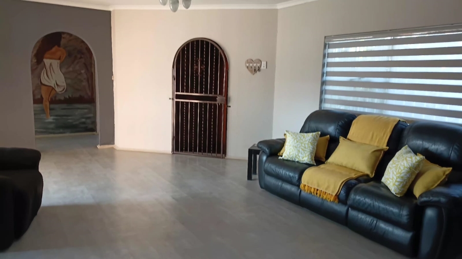 To Let 3 Bedroom Property for Rent in Kenleaf Gauteng
