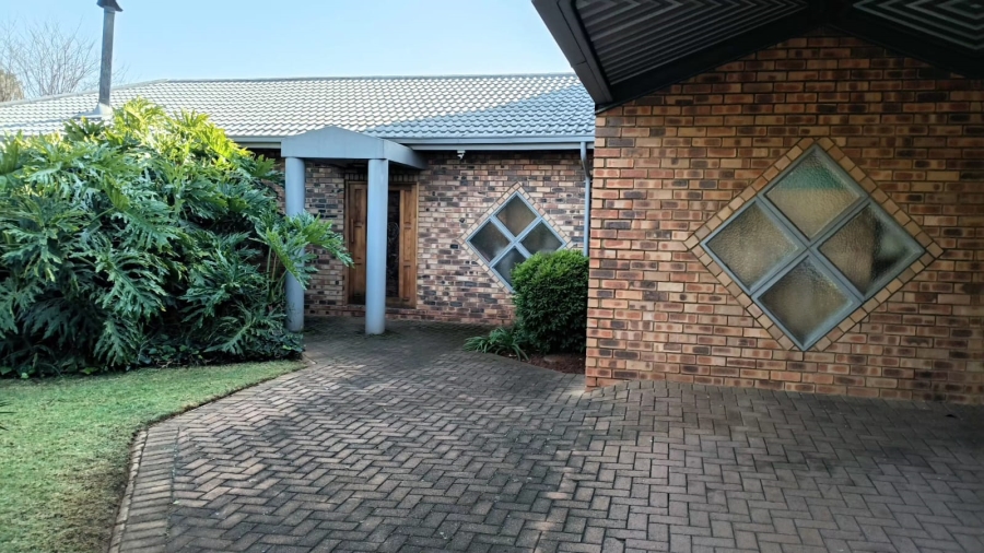 To Let 3 Bedroom Property for Rent in Kenleaf Gauteng