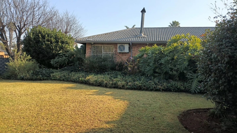 To Let 3 Bedroom Property for Rent in Kenleaf Gauteng