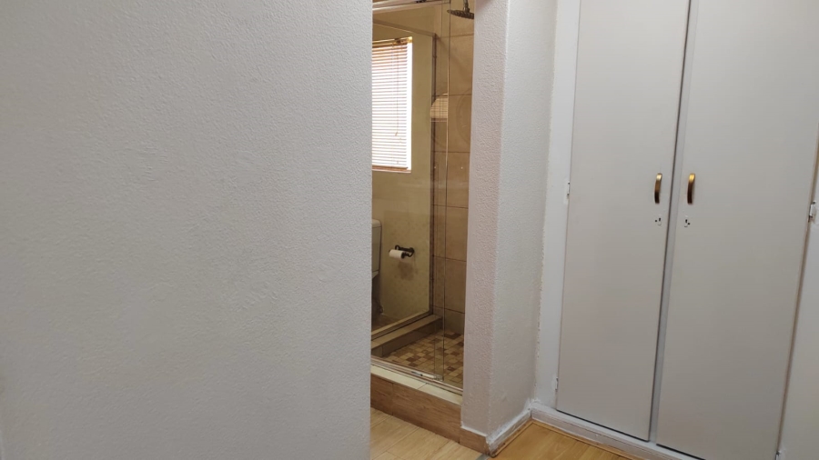 To Let 3 Bedroom Property for Rent in Kenleaf Gauteng
