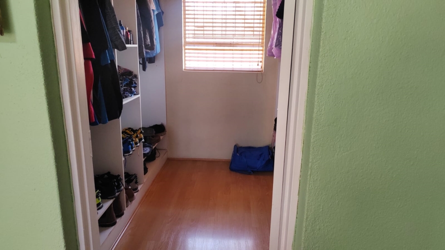 To Let 3 Bedroom Property for Rent in Kenleaf Gauteng