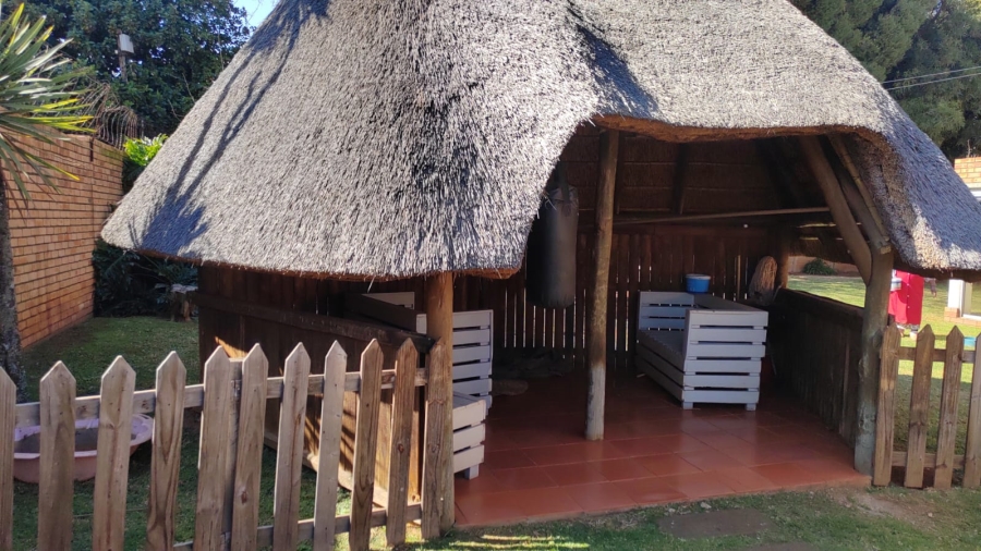 To Let 3 Bedroom Property for Rent in Kenleaf Gauteng