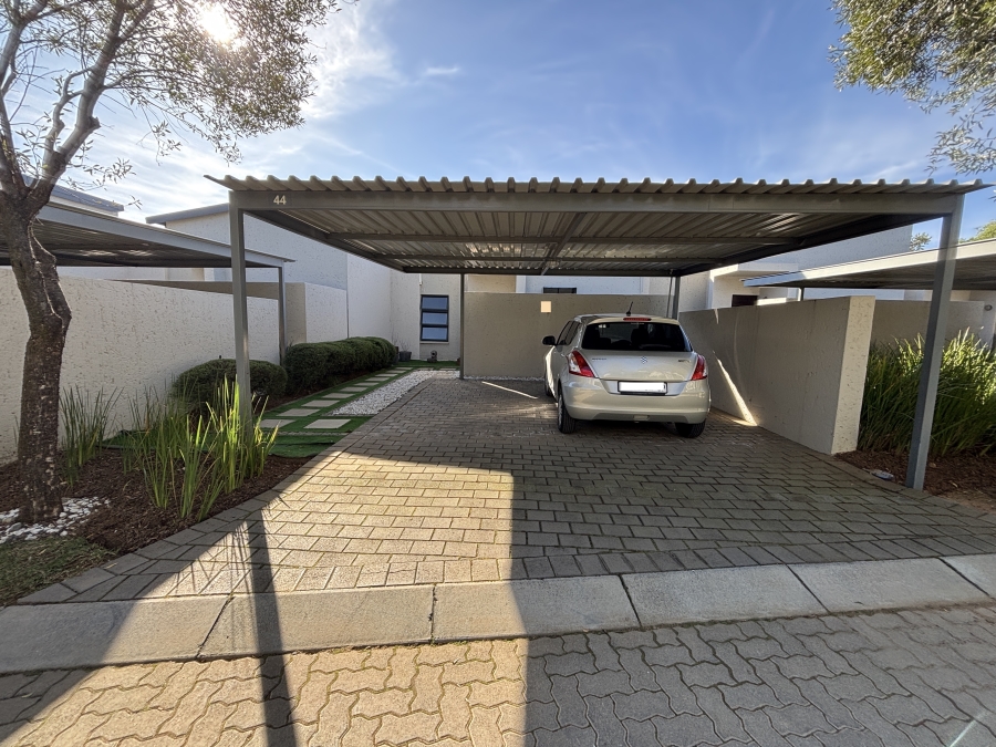 To Let 3 Bedroom Property for Rent in Jackal Creek Golf Estate Gauteng