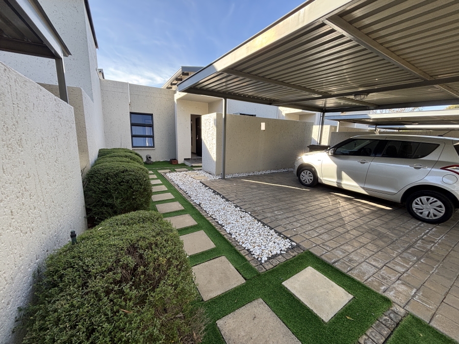 To Let 3 Bedroom Property for Rent in Jackal Creek Golf Estate Gauteng