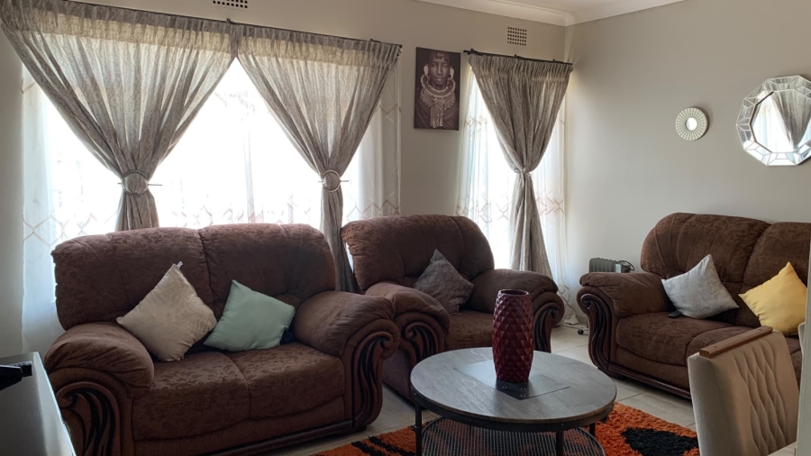 2 Bedroom Property for Sale in Wentworth Park Gauteng