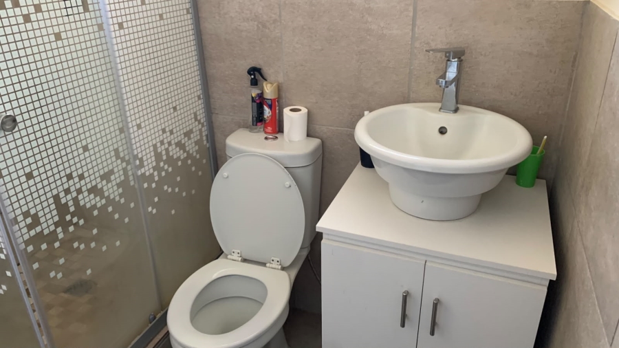 2 Bedroom Property for Sale in Wentworth Park Gauteng