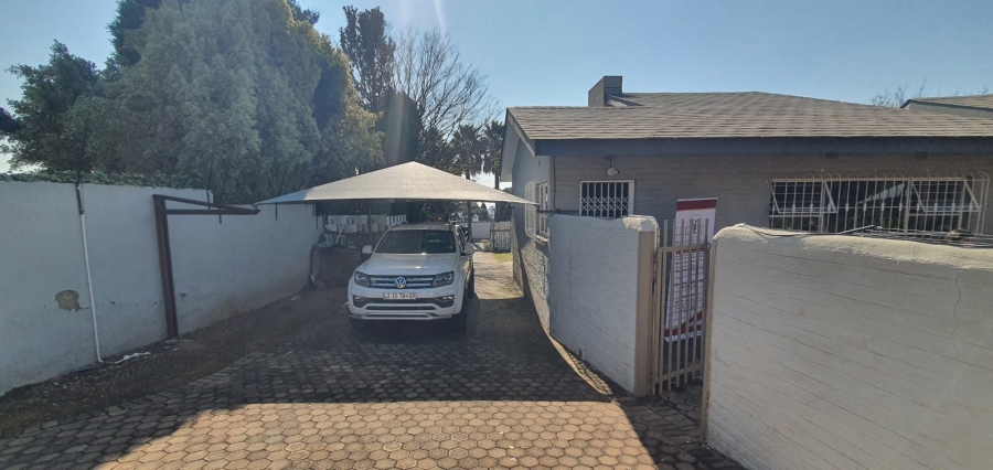 4 Bedroom Property for Sale in Noordheuwel Gauteng