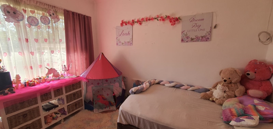 4 Bedroom Property for Sale in Noordheuwel Gauteng