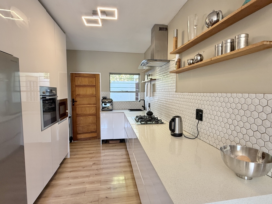 3 Bedroom Property for Sale in Faerie Glen Gauteng