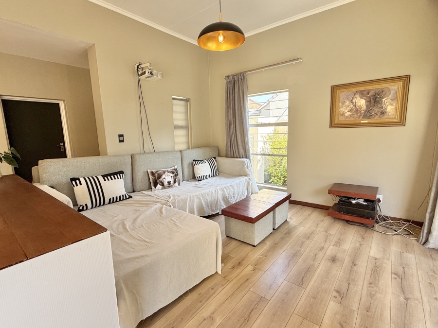 3 Bedroom Property for Sale in Faerie Glen Gauteng